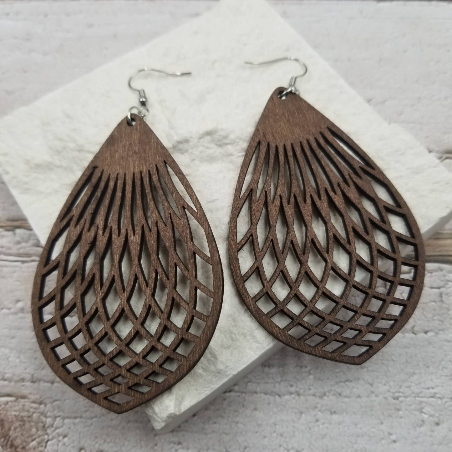 Mesh Water Drop Wood Earrings